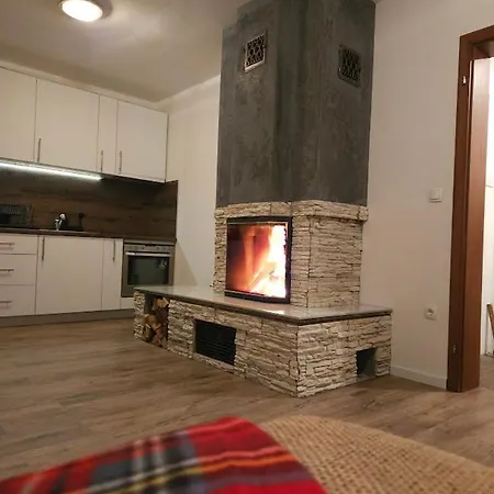 Planinska Kuca Ruza Dağ evi *