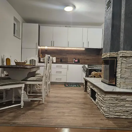 Planinska Kuca Ruza * Kupres (Canton 10)